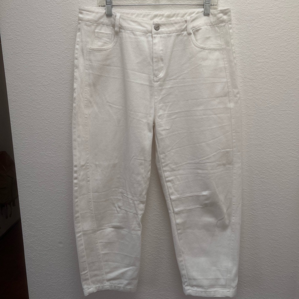 Barrel Straight Legged White Pants